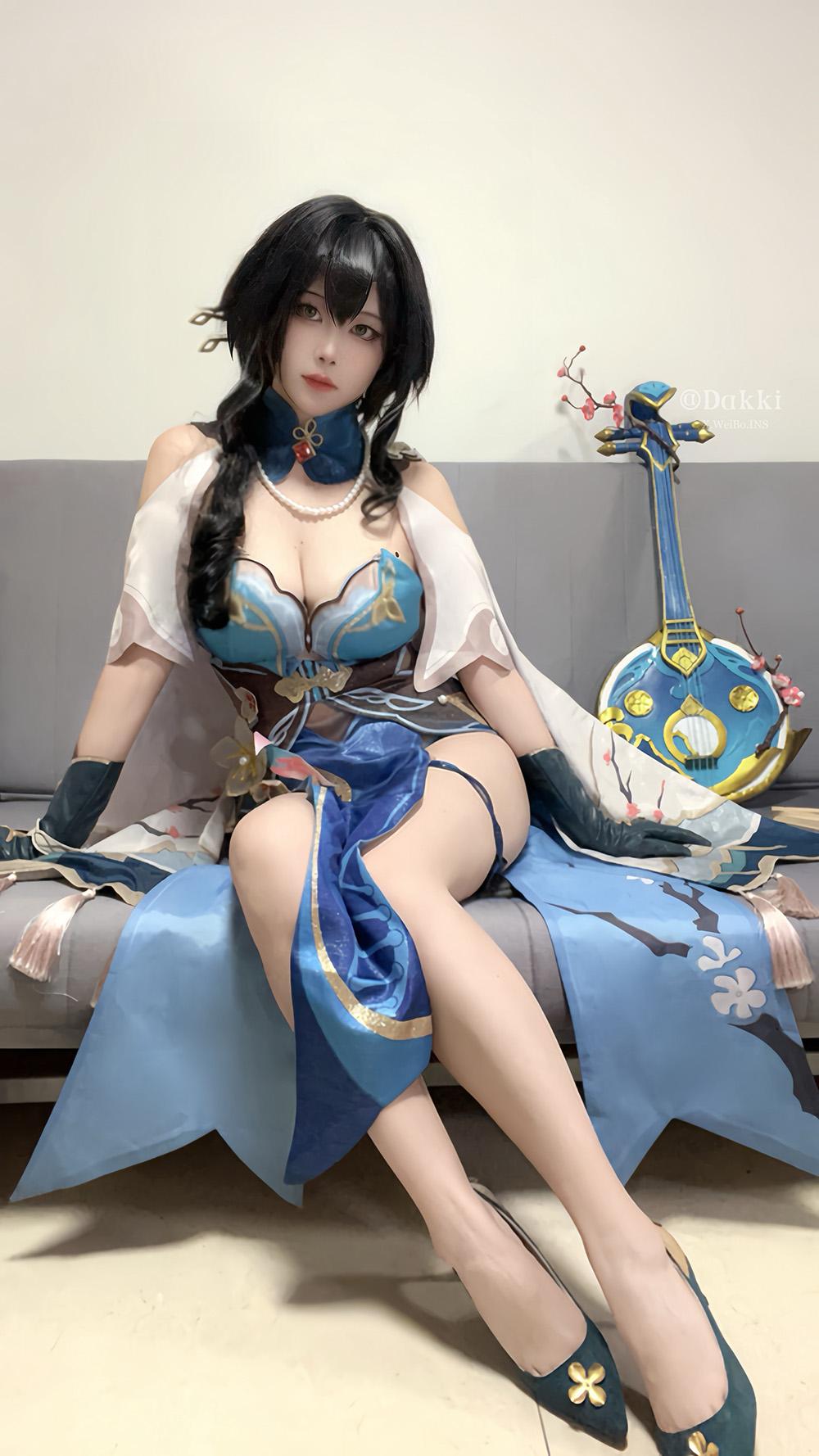 漫展惊现 “人形自走建模”！这位Coser一出场，百万网友狂刷 “这是能免费看的吗？”