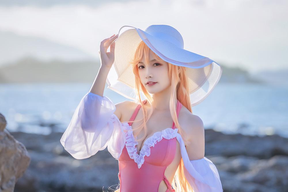 当176cm御姐穿上二次元战袍！这个广东妹子把Cosplay玩成了艺术品