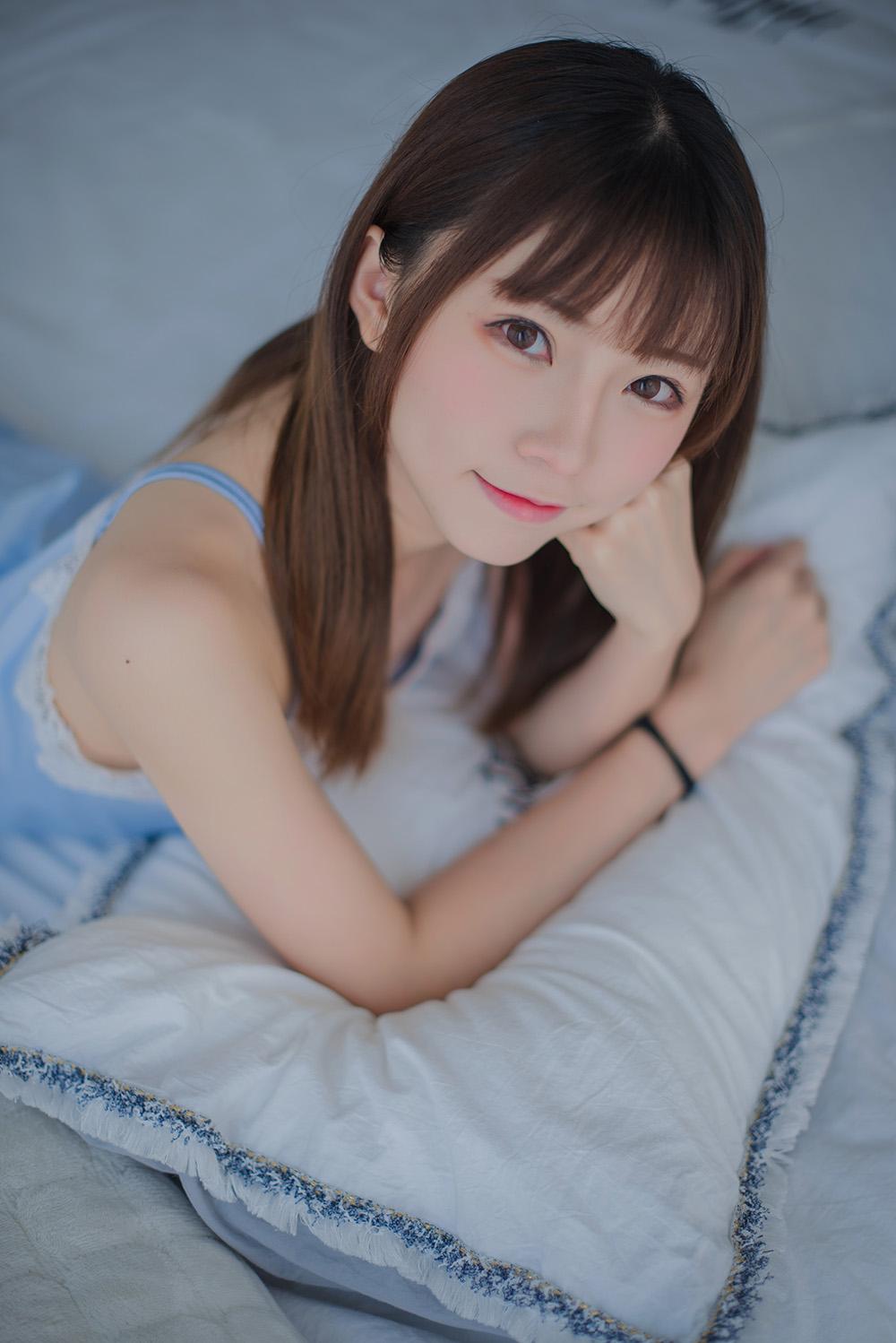 从学生妹到百万粉Coser！00后女孩Kitaro_绮太郎靠模仿动漫人物火遍全网