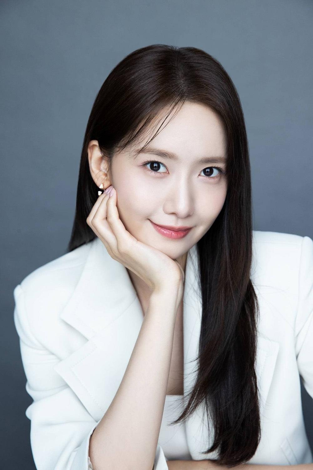 林允儿双线发力：新剧收视登顶+雪花秀活动惊艳全场